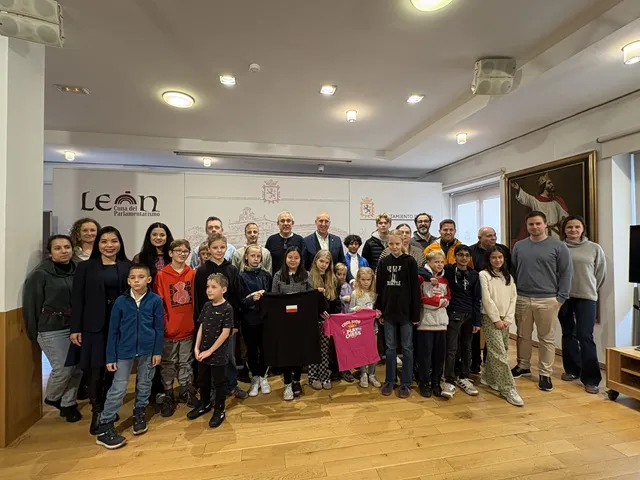 Foto grupal con los tres equipos