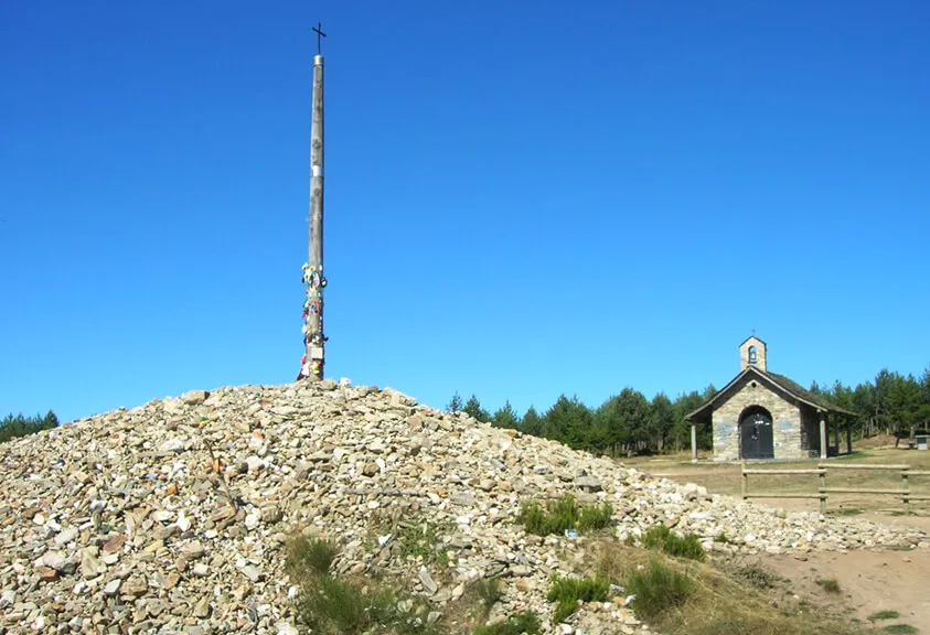 foncebadon-cruz-de-ferro-camino-frances-a-santiago