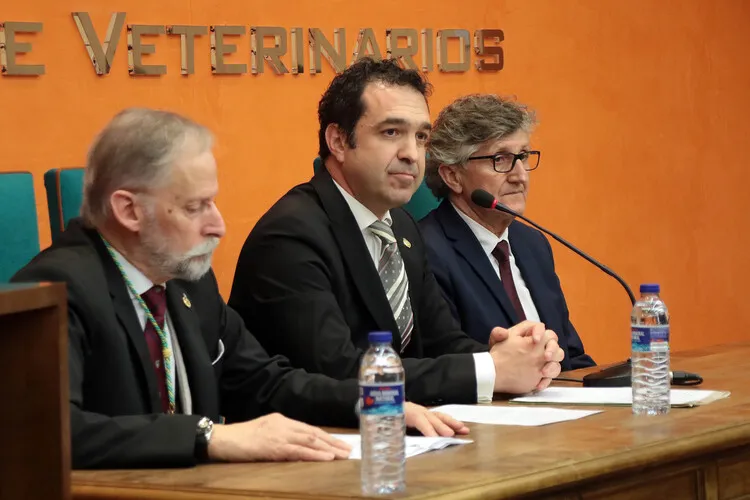 NUEVO EQUIPO DE GOBIERNO EN EL COLEGIO OFICIAL DE VETERINARIA DE LEON