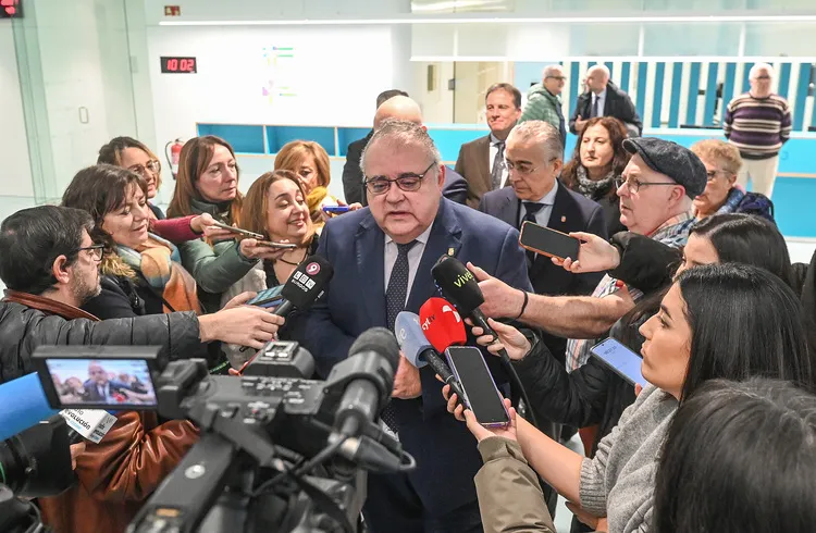 EL CONSEJERO DE SALUD ALEJANDRO VAZQUEZ