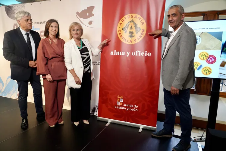 PRESENTACION DEL DISTINTIVO DE LA ARTESANIA DE CYL