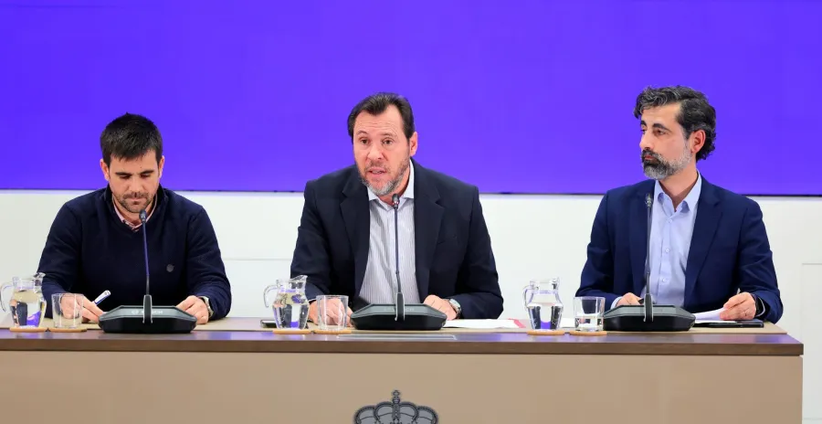 rueda-de-prensa-del-ministro-oscar-puente-4.JPG