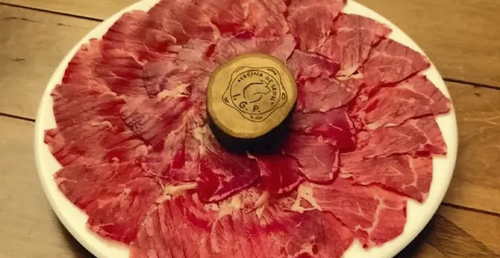 CECINA DE LEON
