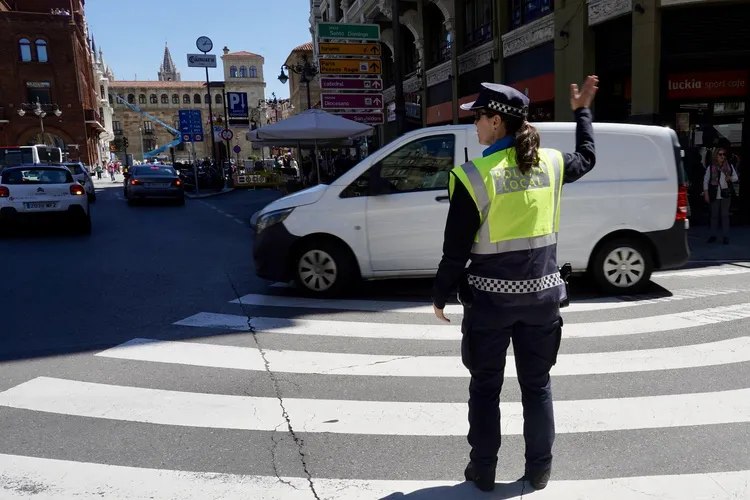 POLICIA LOCAL DE LEON