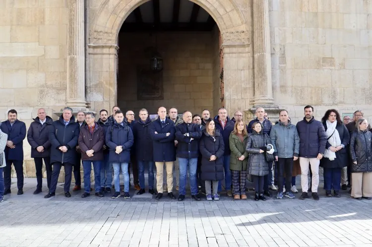 MINUTO DE SILENCIO EN LEON