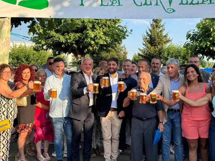 NICANOR SEN OFRECE EL PREGON DE LA XVIII FERIA DEL LUPULO Y LA CERVEZA DE CARRIZO DE LA RIBERA