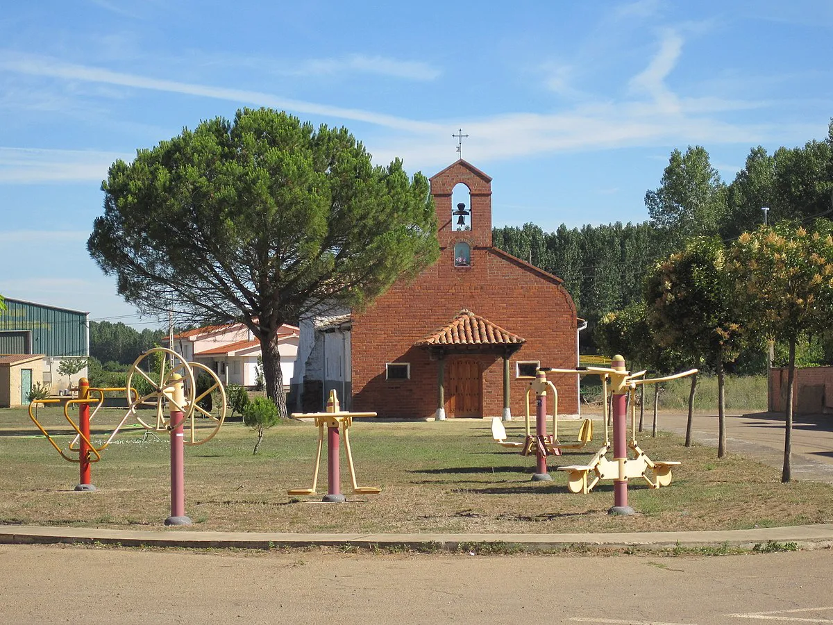 1200px-Ermita_1_Bercianos