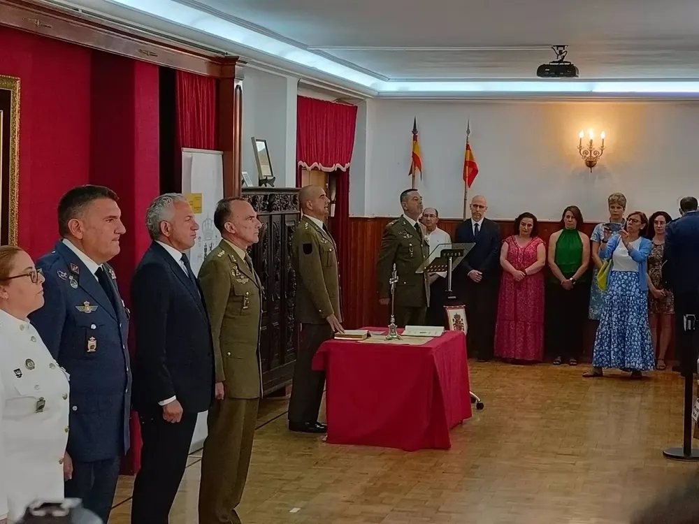 El coronel Trujillo durante la jura de su cargo como nuevo subdelegado de Defensa de León