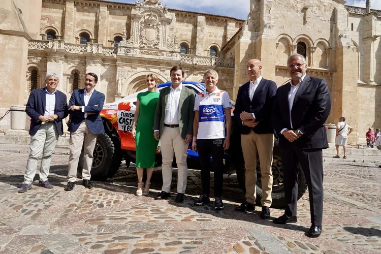 PRESENTACION DEL EQUIPO DE JESUS CALLEJA PARA LA BAJA ARAGON Y EL DAKAR 2026