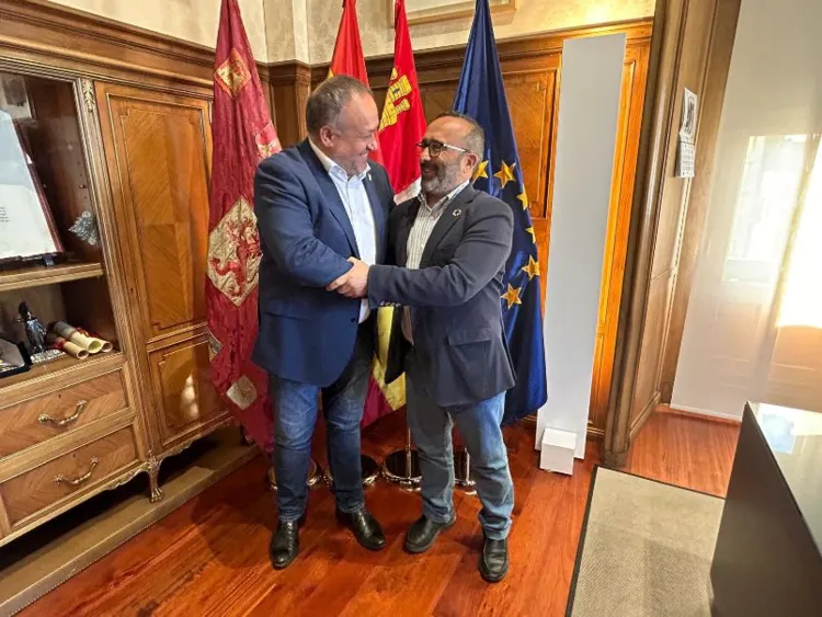 LOS PRESIDENTES DE LAS DIPUTACIONES DE LEON Y CACERES
