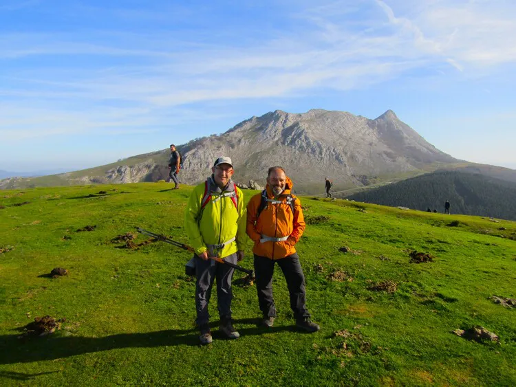 UN MONTAÑERO LEONES CULMINA EL PRIMER RECORRIDO POR LA CORDILLERA CANTABRICA DE EXTREMO A EXTREMO