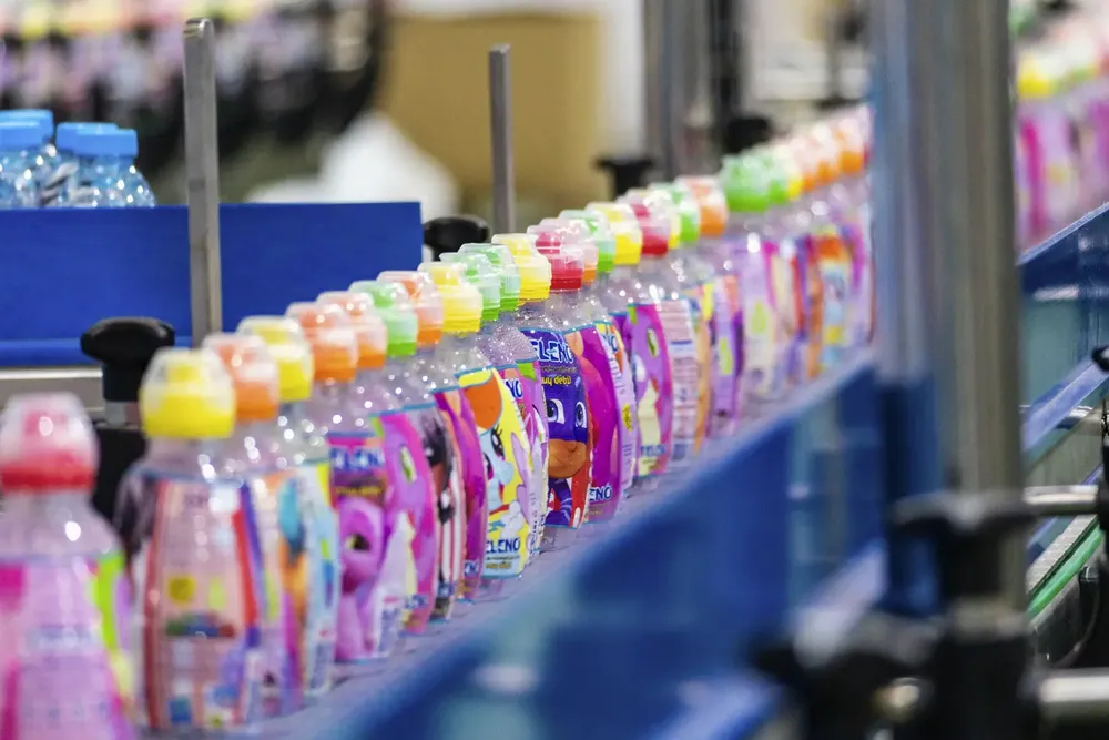 Lands y Buildings botellas infantiles