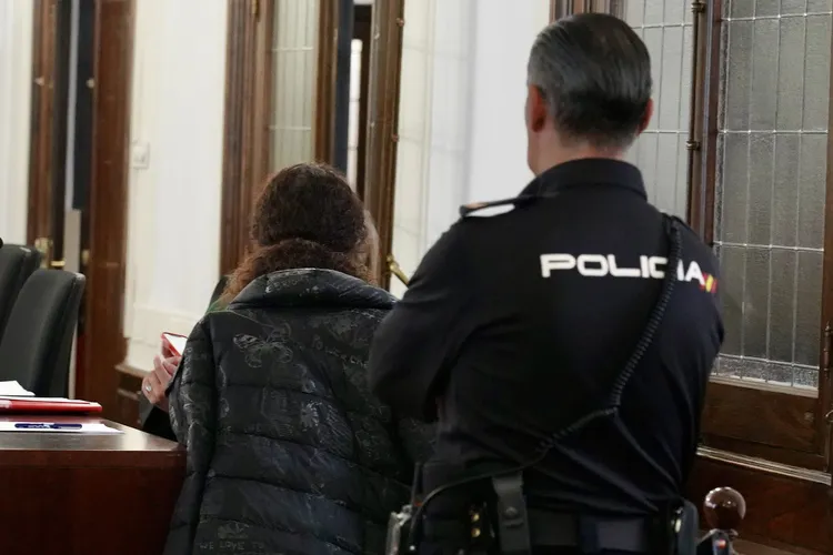 JUICIO ASESINATO EN UNA RESIDENCIA DE LEON