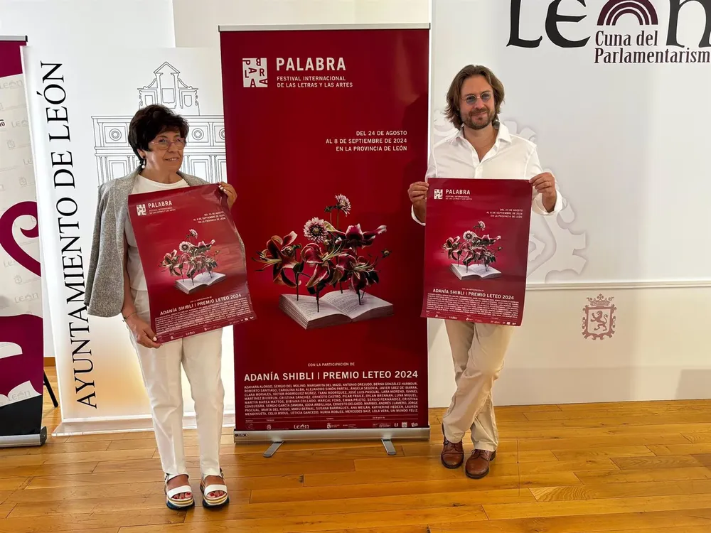La concejala y el director del Festival Palabra durante su presentación. - EUROPA PRESS