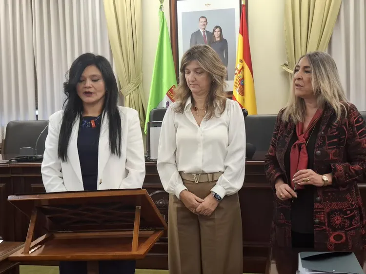 LA NUEVA DIRECTORA DE LA ESCUELA DE MINAS DE LEON ELIA JUDITH MARTINEZ