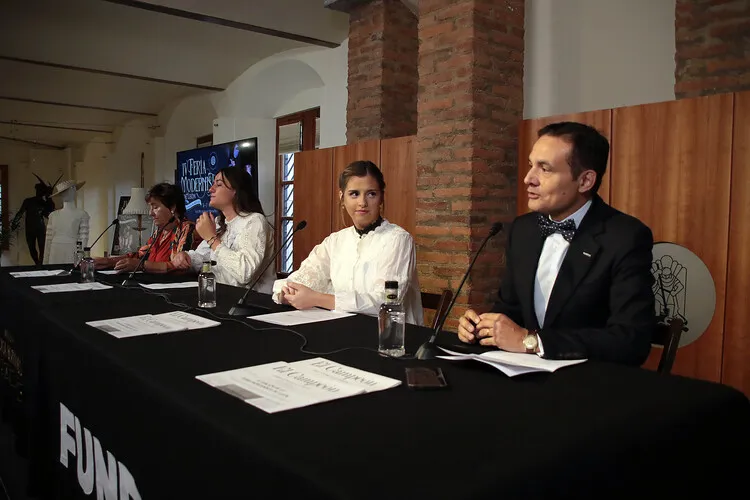 PRESENTACION DE LA IV FERIA MODERNISTA