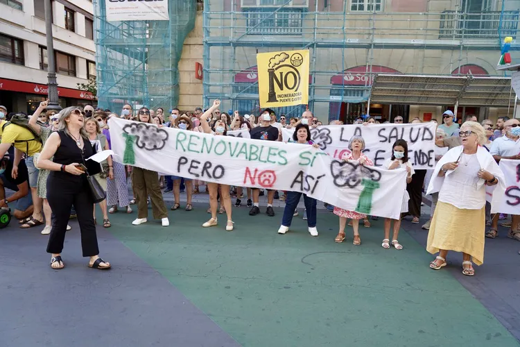 PROTESTA DE LOS VECINOS DE PUENTE CASTRO