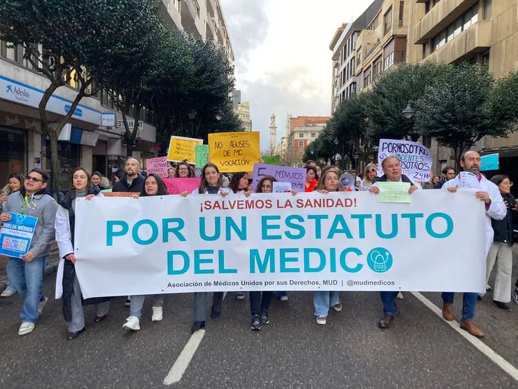 MOVILIZACION DE LOS MEDICOS EN LEON
