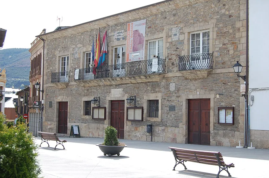 AYUNTAMIENTO DE VILLAFRANCA DEL BIERZO