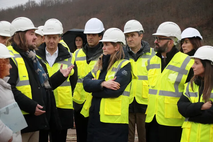 LA MINISTRA DE TRANSICION ECOLOGICA VISITA LAS OBRAS DEL PROYECTO LA ROBLA GREEN