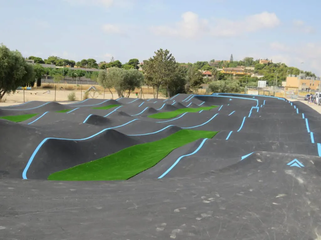 pista de 'pump track'