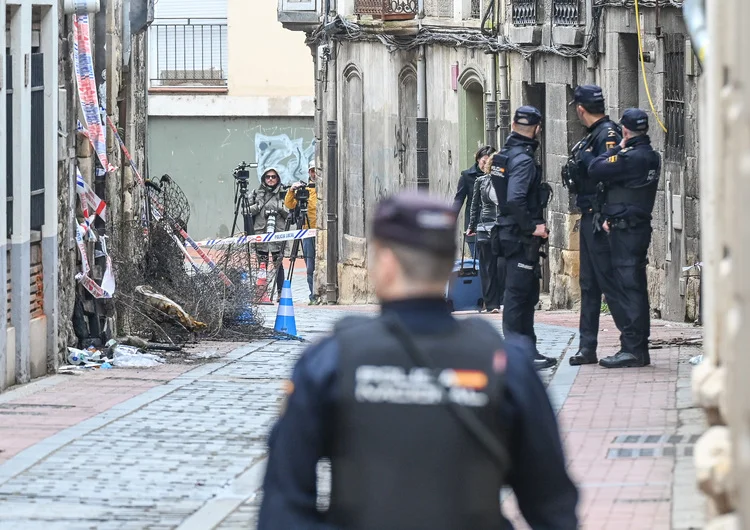 TRES FALLECIDAS Y CUATRO HERIDOS EN UN INCENDIO EN MIRANDA DE EBRO