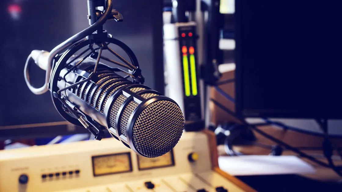 ESTUDIO DE RADIO