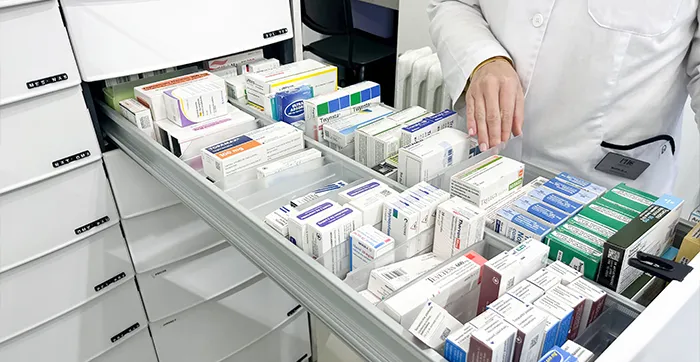 ESCASEZ DE MEDICAMENTOS
