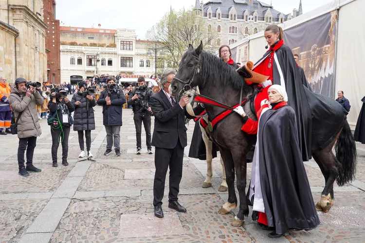 PREGON A CABALLO DE LA COFRADIA DE LAS SIETE PALABRAS