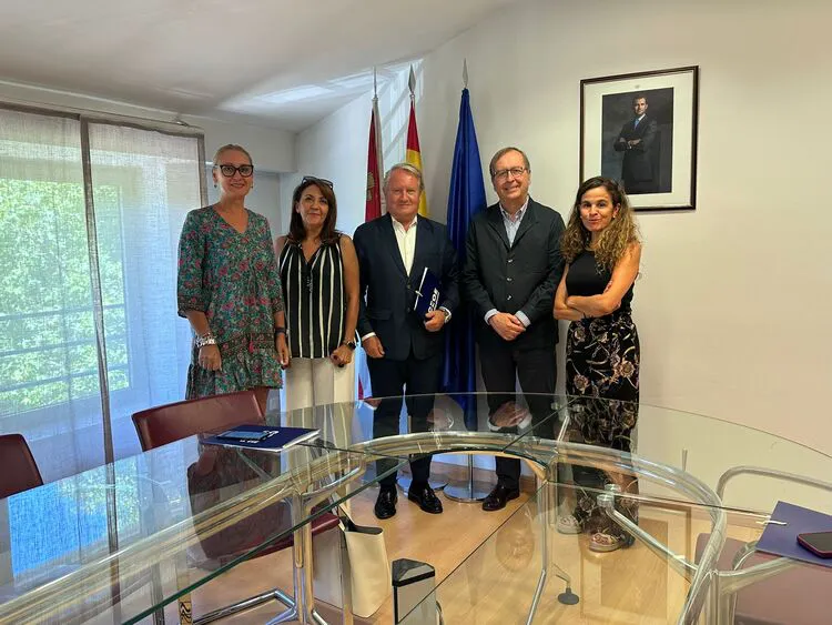 REUNION DE TURISMO Y FEVACYL