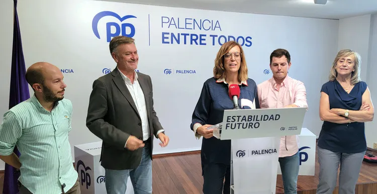 FRANCISCO VAZQUEZ HACE EL ANUNCIO DE CONVOCATORIA ELECTORAL EN CYL EN UNA COMPARECENCIA EN PALENCIA