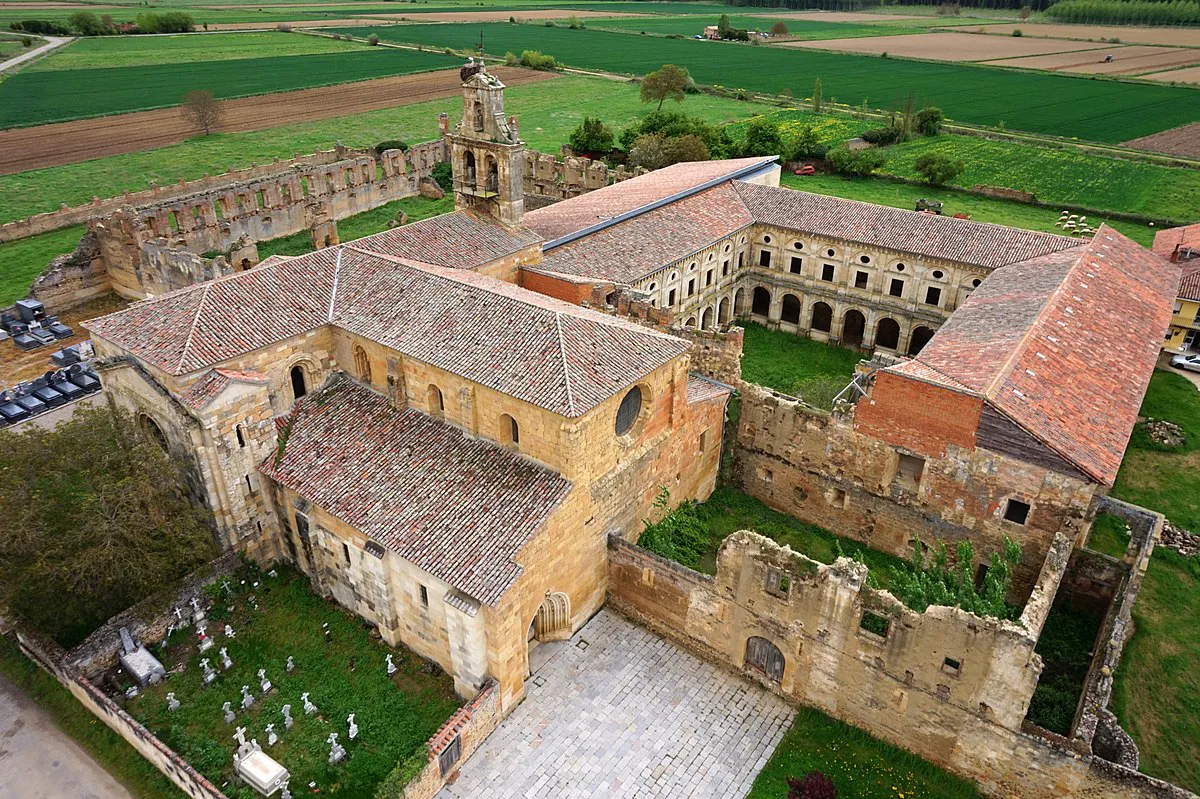 Santa_Maria_de_Sandoval_01_-_by_smart-drone.es
