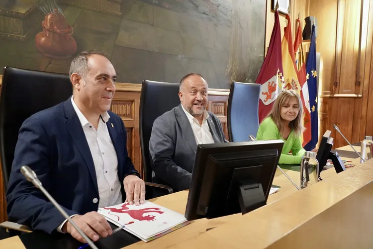 PRESENTACION DEL CONVENIO PARA EL DESARROLLO DE LA IA EN LAS ADMINISTRACIONES LOCALES