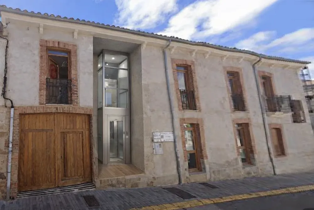 SIMULACION DEL ASCENSOR DEL EDIFICIO DIEZ ROLLAN DE BOÑAR