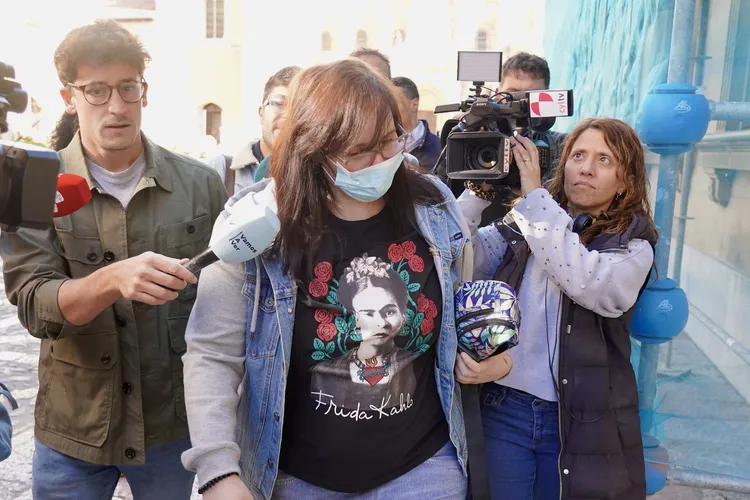 JUICIO CONTRA LA CONOCIDA COMO REINA DE LA BURUNDANGA
