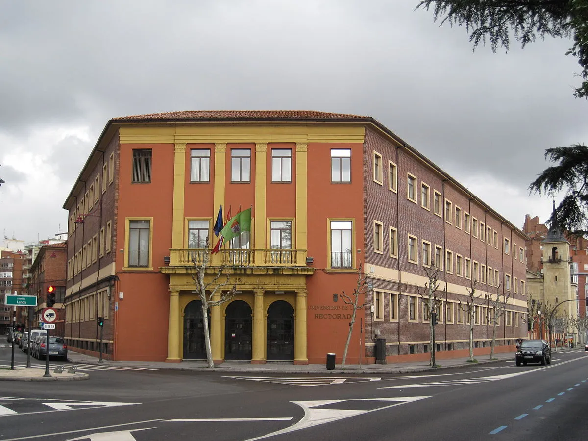 1200px-Rectorado_unileon