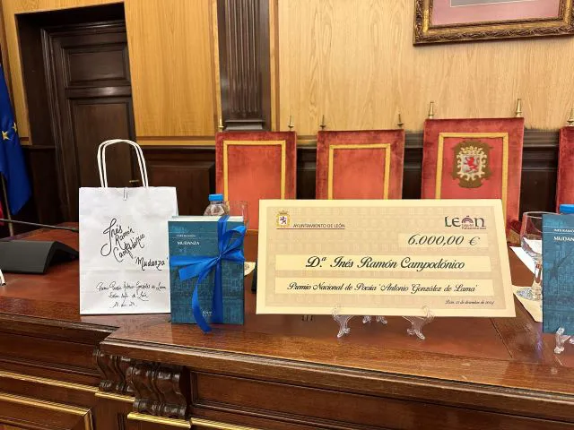 Premio Nacional de Poesía González de Lama de León