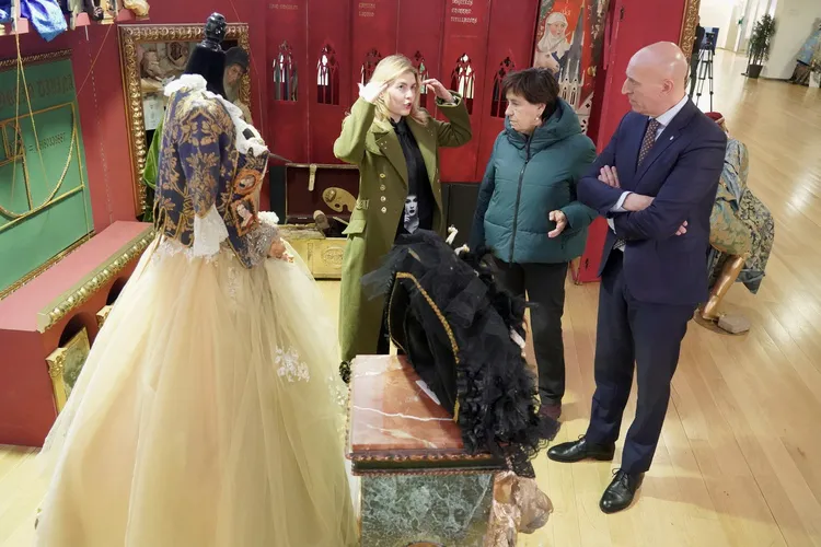 EXPOSICION CUENTAME UN CUADRO