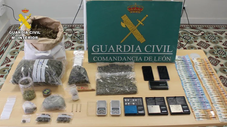 MATERIAL DECOMISADO EN LA OPERACION
