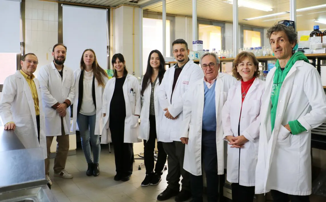 2025-11-12_equipo_investigacion_bioquimica-nicolas_navasa-01