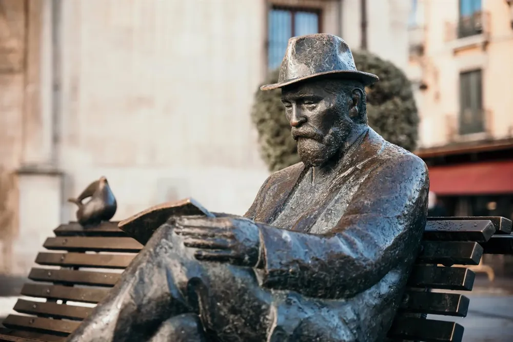 ANTONI GAUDI