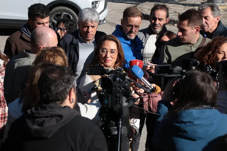 LA CONSEJERA DE AGRICULTURA ATIENDE A LOS MEDIOS