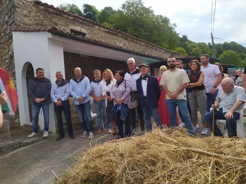 ENCUENTRO DE POLA DE GORDON