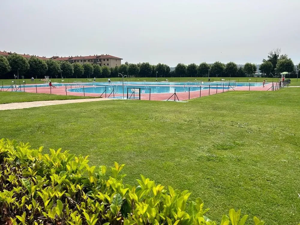 PISCINAS MUNICIPALES DE LEON