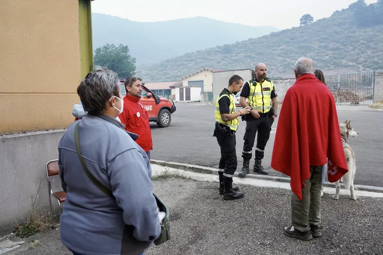 OPERATIVO DE LA DRUZ ROJA EN BOCA DE HUERGAMO