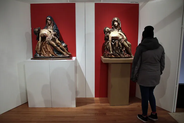 EXPOSICION EL DOLOR ESCULPIDO