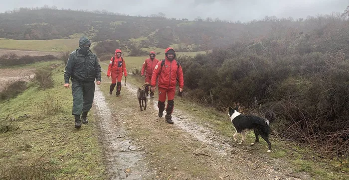 La Unidad Canina de Salvamento de Burgos (GREM) participa en el dispositivo de búsqueda de la mujer desaparecida