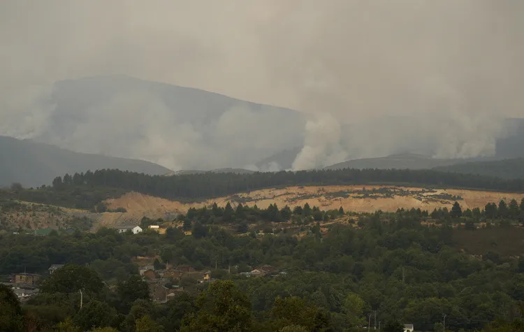 INCENDIO DE ANLLARES DEL SIL