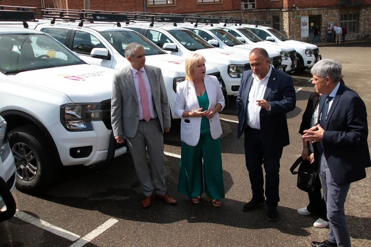 VEHICULOS DE LA JUNTA PARA MANTENIMIENTO MEDIOAMBIENTAL