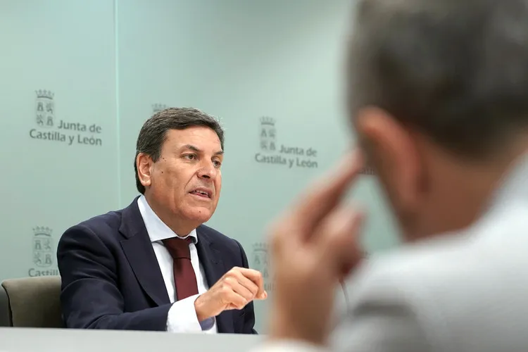CARLOS FERNANDEZ CARRIEDO